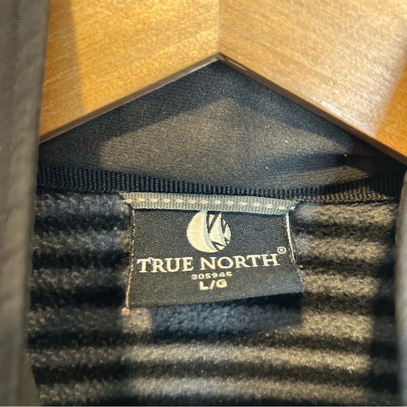 True North Women’s Fleece Lined Hooded Rain Jacket Black Zip - Picture 4 of 7